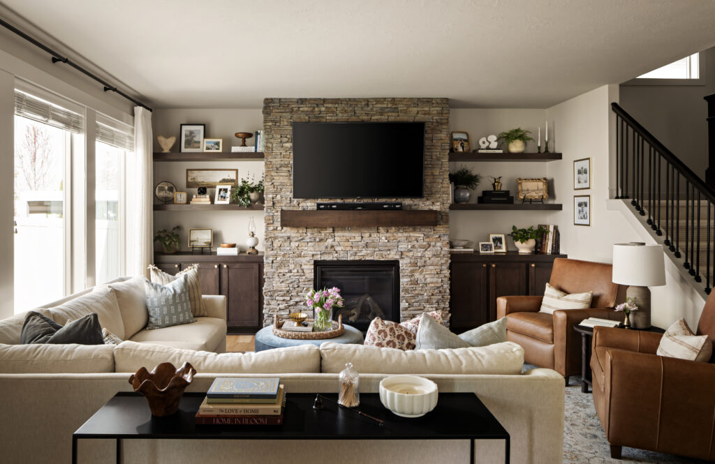 Cozy Furnished Living Room